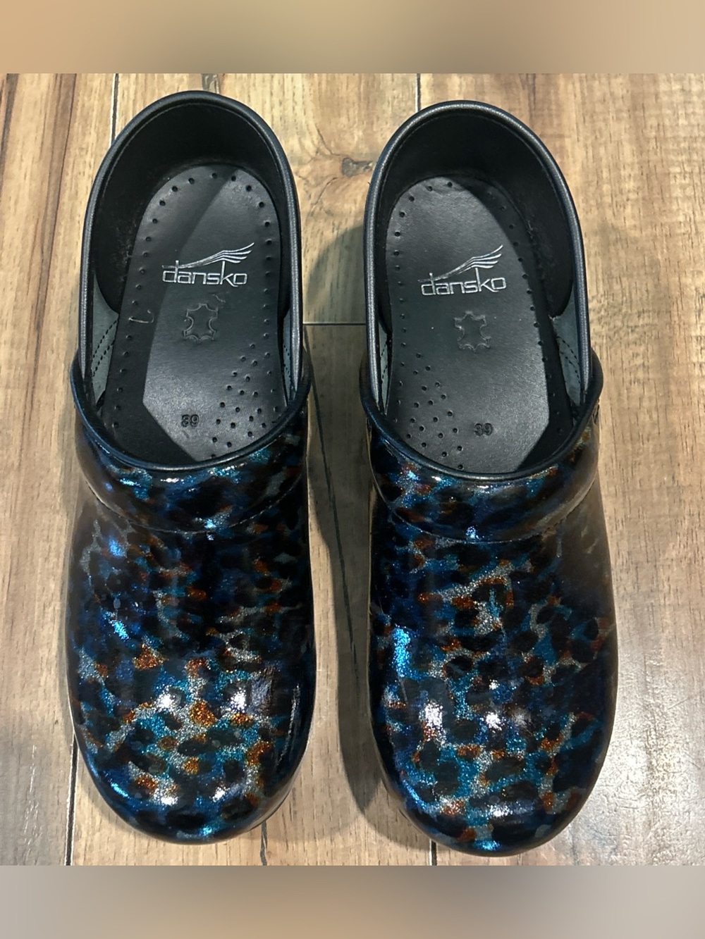 DANSKO CLOGS CHEETAH PRINT Women’s 39 (US 8.5) - Picture 3 of 12